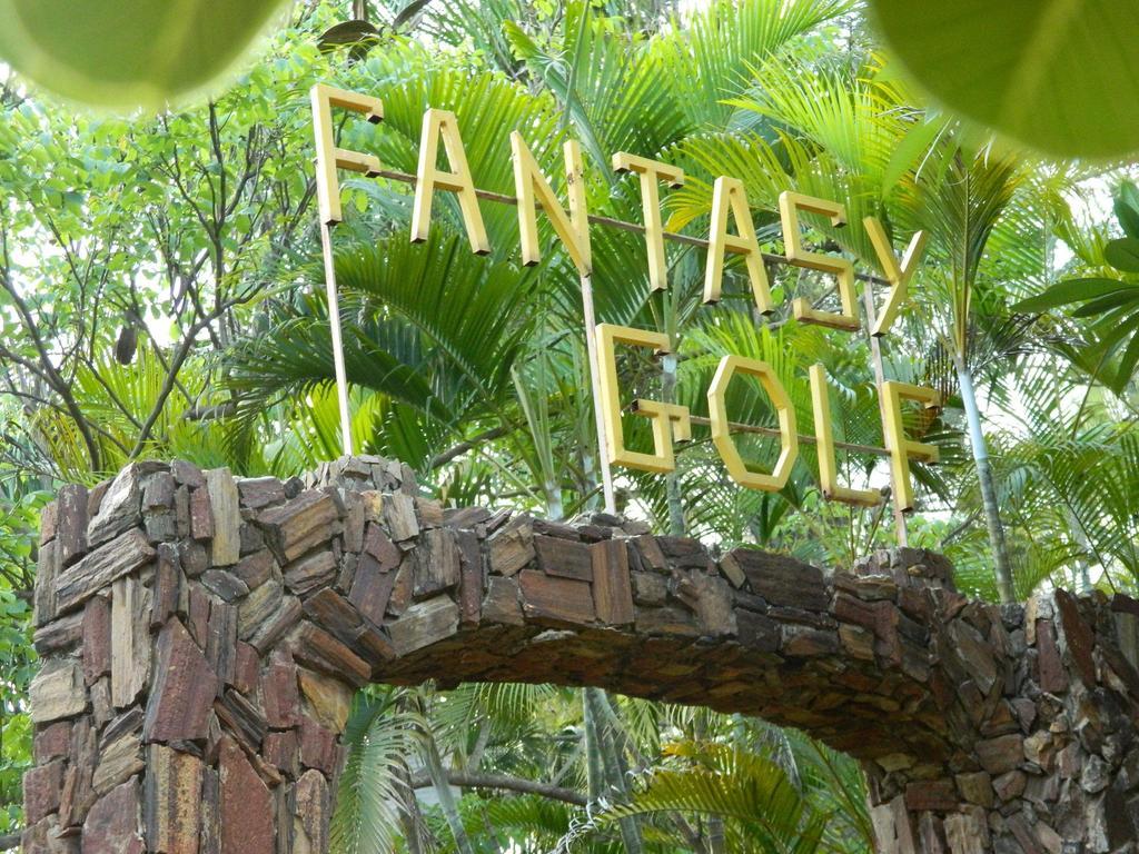 Fantasy Golf Resort Bangalore Exterior photo